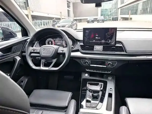 Audi Q5L — Фото автомобиля 8