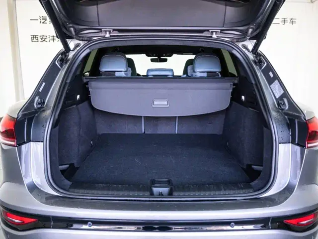 Audi Q6L e-tron — Фото автомобиля 18