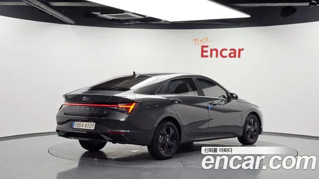 Hyundai Avante CN7 — Фото автомобиля 2