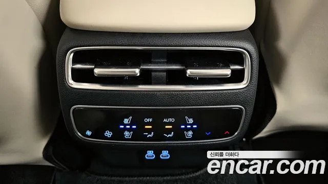 Genesis GV70 2.5T Бензин 2WD — Фото автомобиля 18