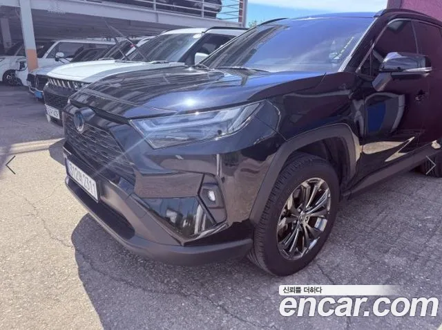 Toyota RAV4 Generation 5 — Фото автомобиля 2