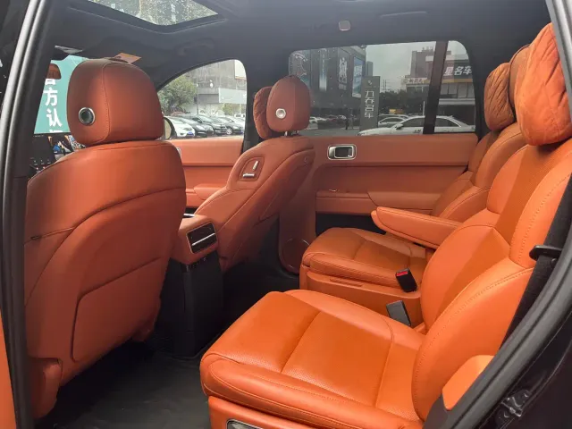 Li Auto L9 — Фото автомобиля 6