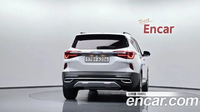 Kia Seltos Seltos Бензин 1.6 турбо 2WD — Фото автомобиля 4