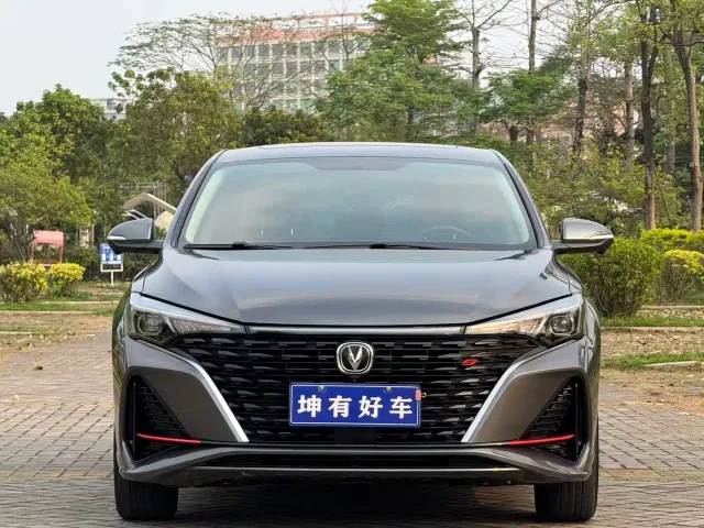 Changan Eado — Фото автомобиля 2
