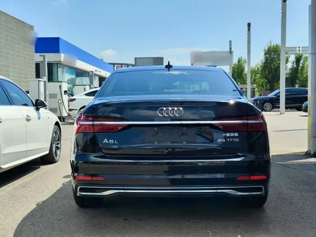 Audi A6L — Фото автомобиля 5