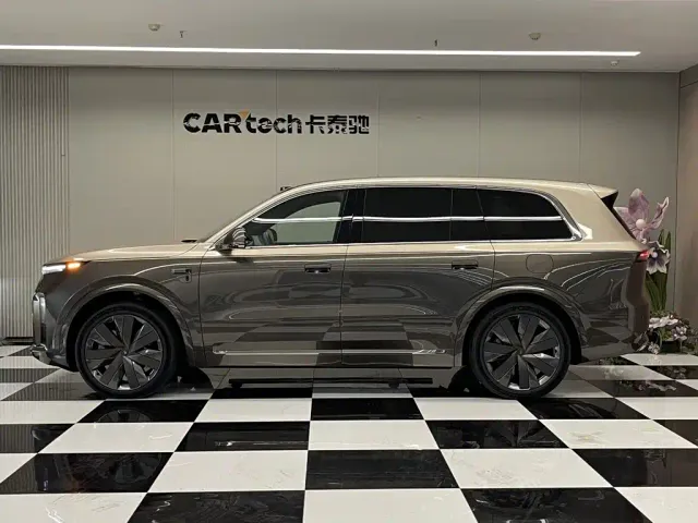 Li Auto Li Xiang L9 2026 Base Model — Фото автомобиля 8