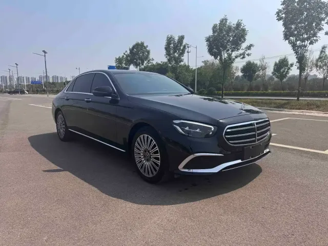 Mercedes-Benz Mercedes-Benz E-Class 2023 E 300 L Fashion — Фото автомобиля 3