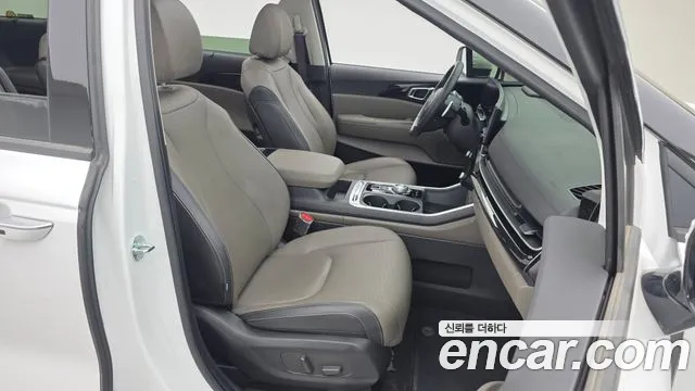 Kia Carnival Generation 4 — Фото автомобиля 11