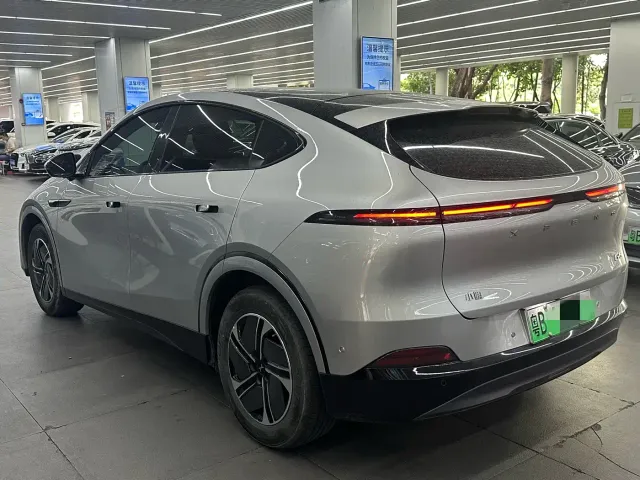 Xpeng G6 — Фото автомобиля 9
