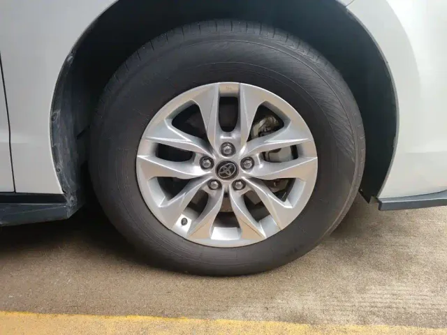 Toyota Granvia — Фото автомобиля 22