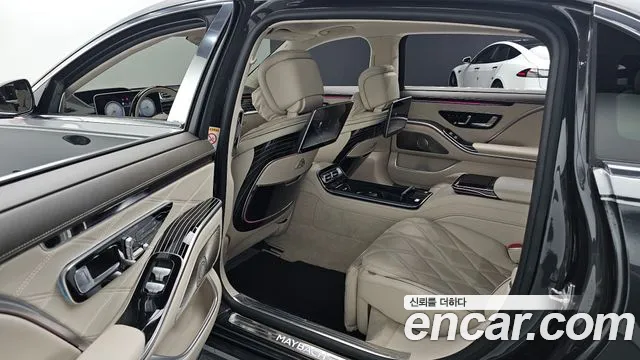 Mercedes-Benz S-Class — Фото автомобиля 7
