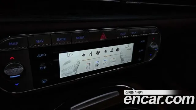 Genesis G90 — Фото автомобиля 16