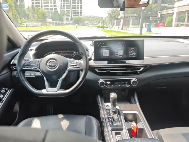 Nissan Teana — Фото автомобиля 4