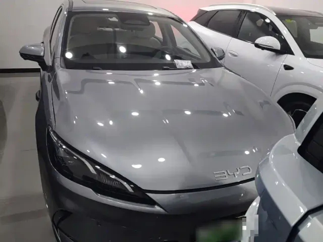 BYD Seal 05 DM-i — Фото автомобиля 2