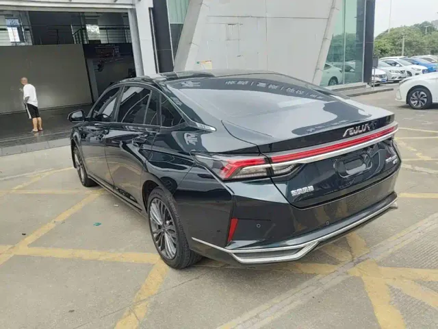 Dongfeng Yixuan MAX — Фото автомобиля 4