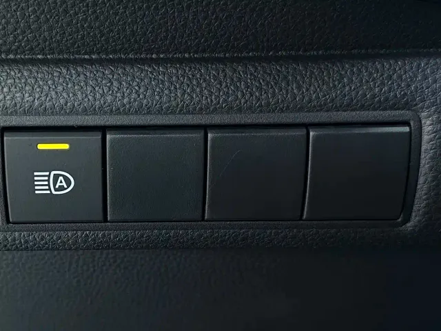 Toyota Corolla — Фото автомобиля 18