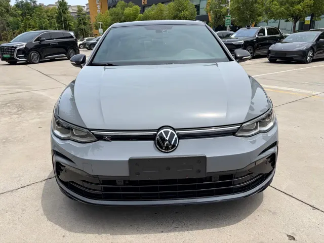 Volkswagen Golf — Фото автомобиля 2