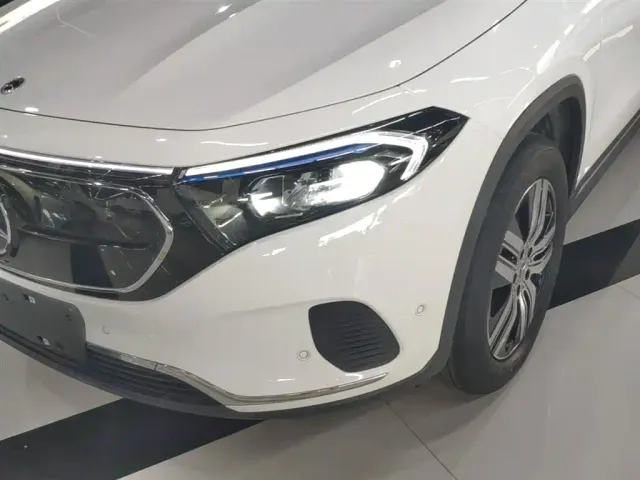 Mercedes-Benz EQA — Фото автомобиля 23