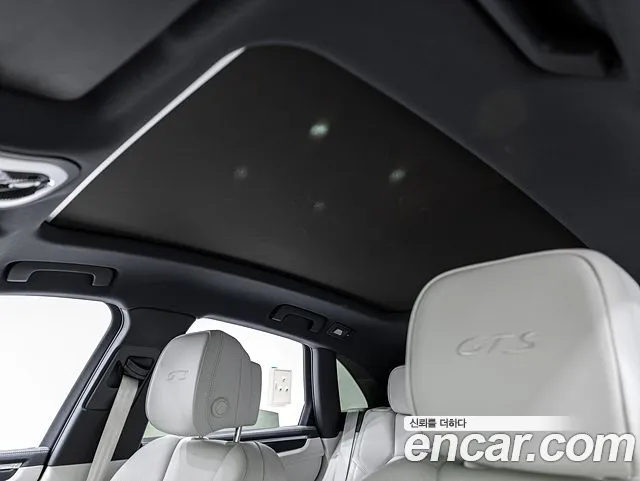 Porsche Macan — Фото автомобиля 17