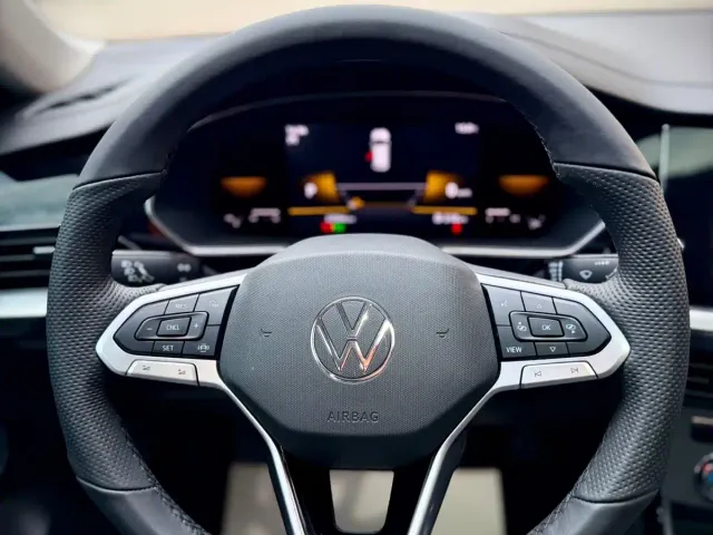 Volkswagen Passat — Фото автомобиля 22