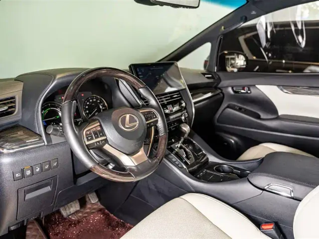 Lexus LM — Фото автомобиля 6