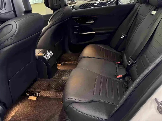 Mercedes-Benz C-Class — Фото автомобиля 7