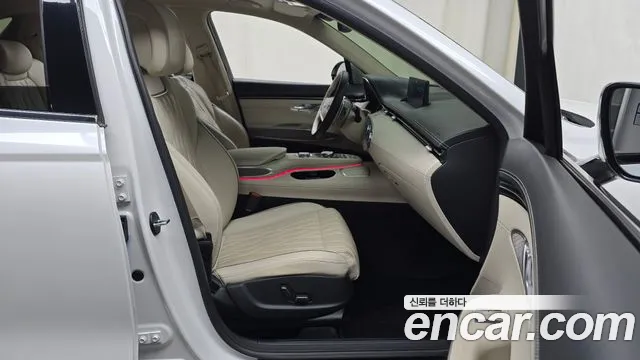 Genesis GV70 — Фото автомобиля 16