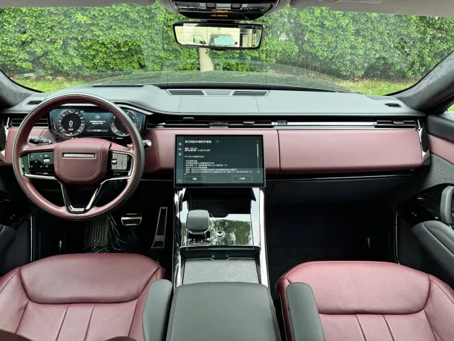 Land Rover Range Rover Sport — Фото автомобиля 16