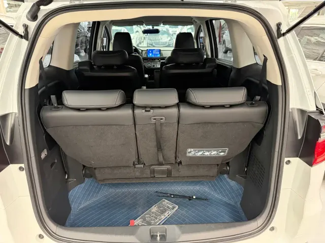 Honda Odyssey — Фото автомобиля 12