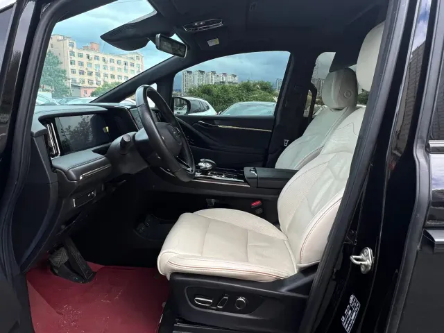 GAC Trumpchi M8 — Фото автомобиля 10