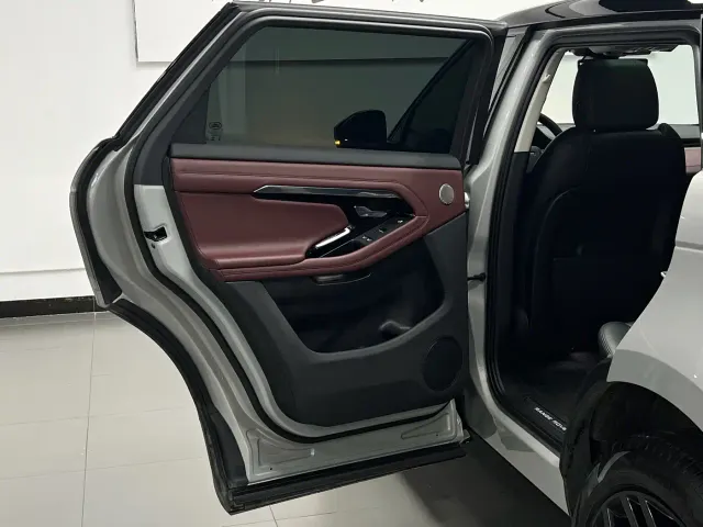 Land Rover Range Rover Evoque — Фото автомобиля 29