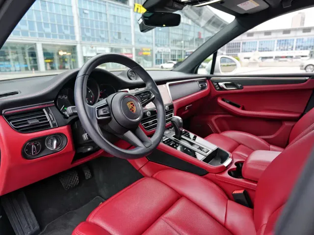 Porsche Macan — Фото автомобиля 6