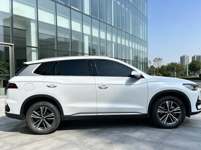 BYD Song Pro — Фото автомобиля 6