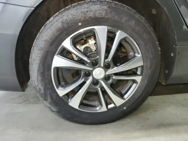 Changan Eado — Фото автомобиля 22
