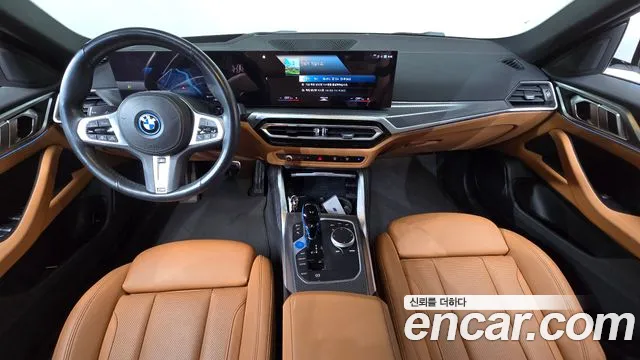 BMW i4 — Фото автомобиля 10
