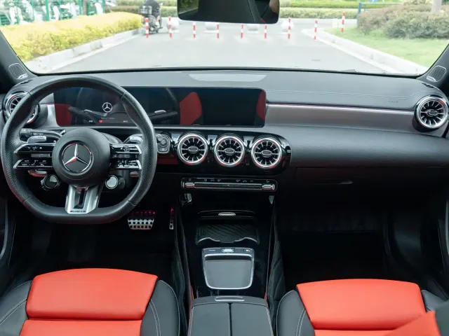 Mercedes-Benz A-Class AMG — Фото автомобиля 13