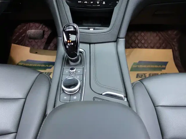 Cadillac XT6 — Фото автомобиля 20