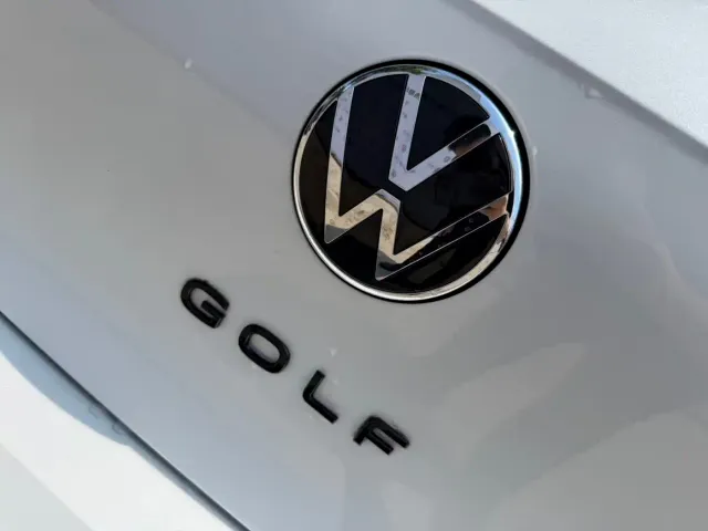 Volkswagen Golf — Фото автомобиля 16