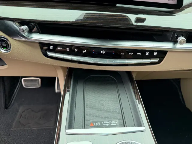 Cadillac XT5 — Фото автомобиля 9