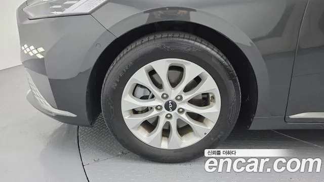 Kia K8 2.5 Бензин 2WD — Фото автомобиля 5