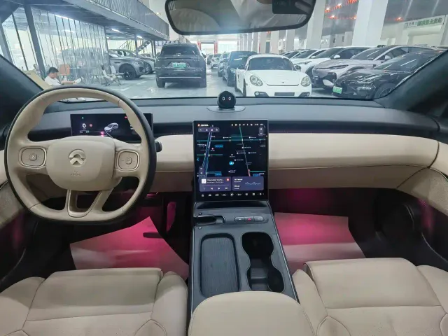 Nio ET5 Touring — Фото автомобиля 15