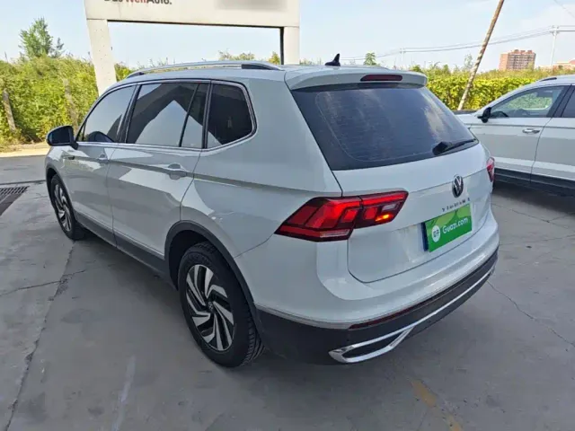 Volkswagen Tiguan L — Фото автомобиля 4