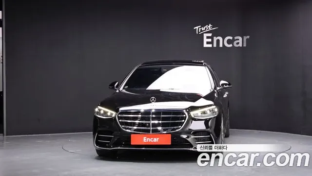 Mercedes-Benz S-Class — Фото автомобиля 3