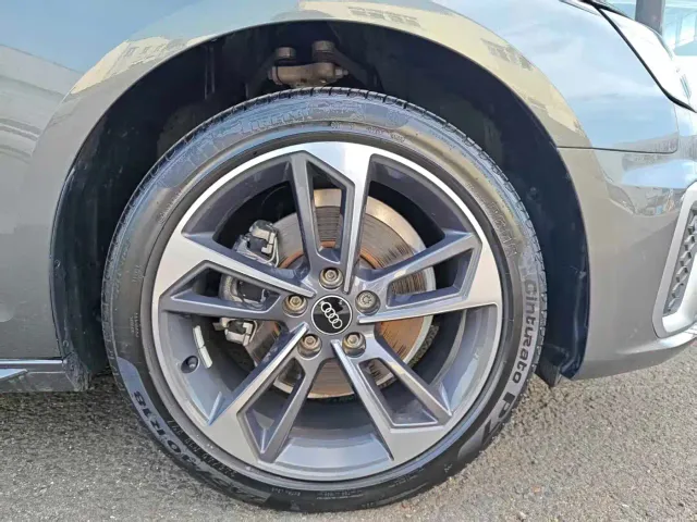 Audi A4L — Фото автомобиля 14