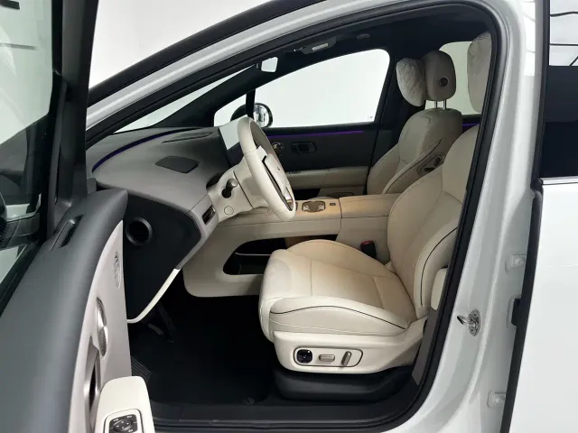 Li Auto i6 — Фото автомобиля 18