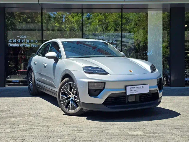 Porsche Macan EV — Фото автомобиля 2