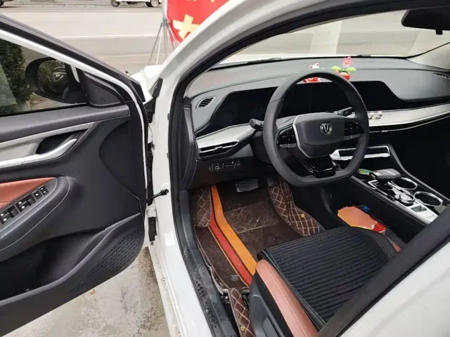 Changan Eado — Фото автомобиля 11
