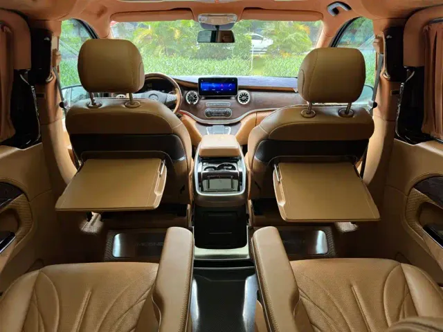Mercedes-Benz V-Class — Фото автомобиля 26