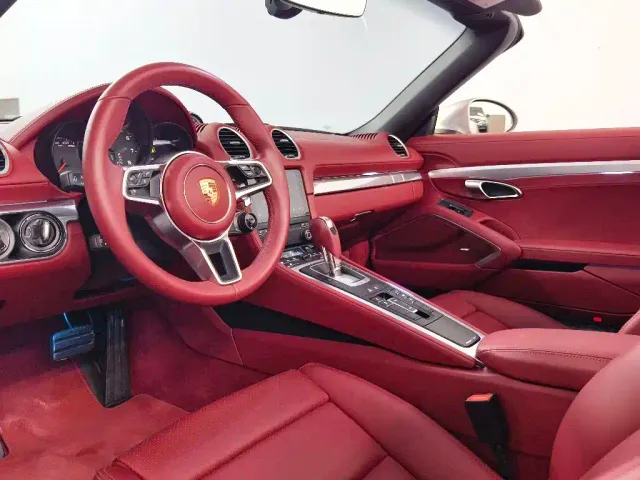 Porsche 718 — Фото автомобиля 9