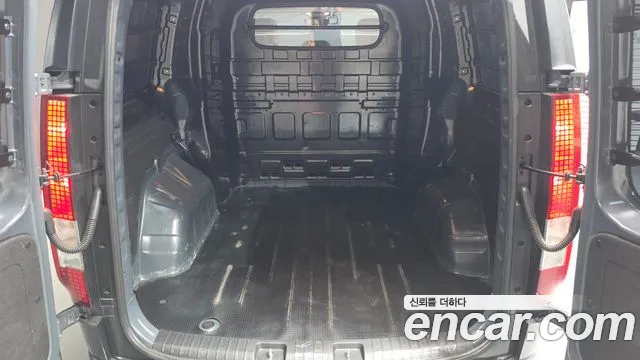 Hyundai Staria — Фото автомобиля 25